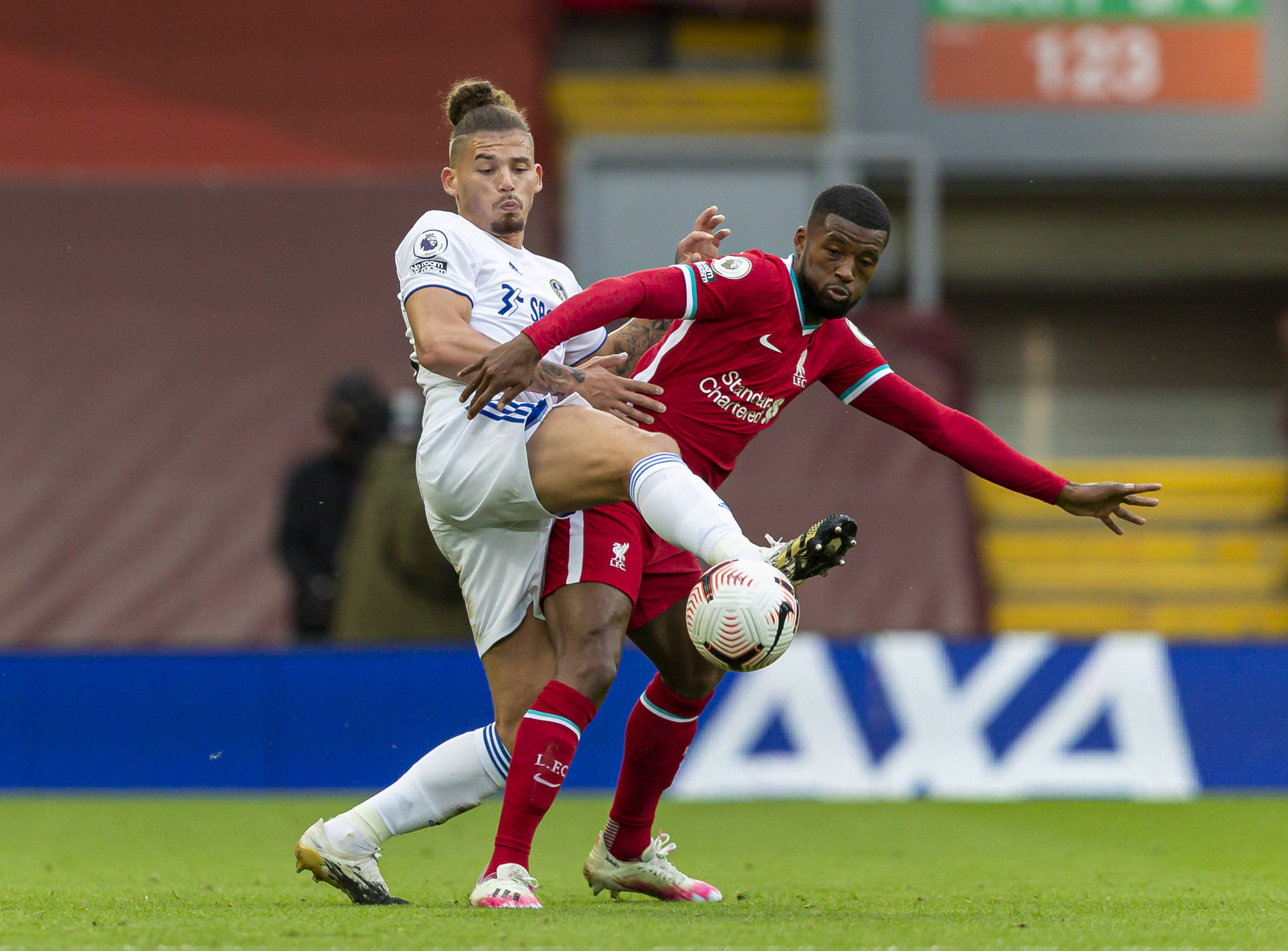 的精准头球 的精准头球