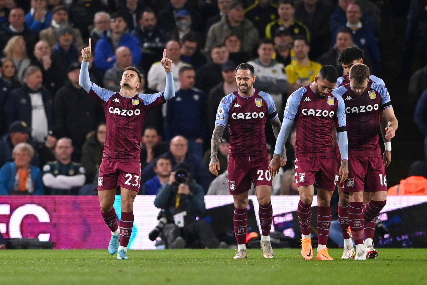 她不仅保留 她不仅保留